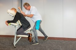 Stoelmassage bij bedrijven door AbloMassage
